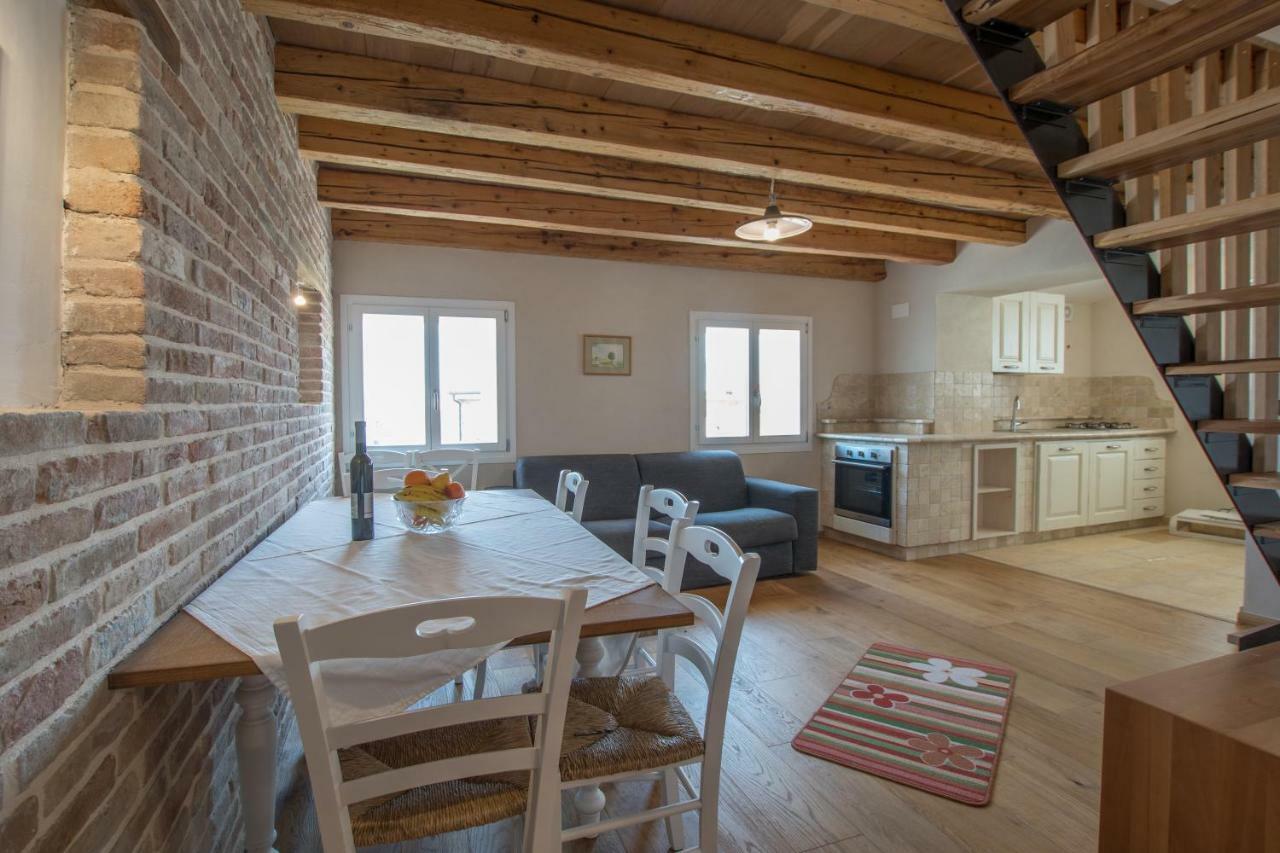 Lana House With Apartments Petrovija Bagian luar foto