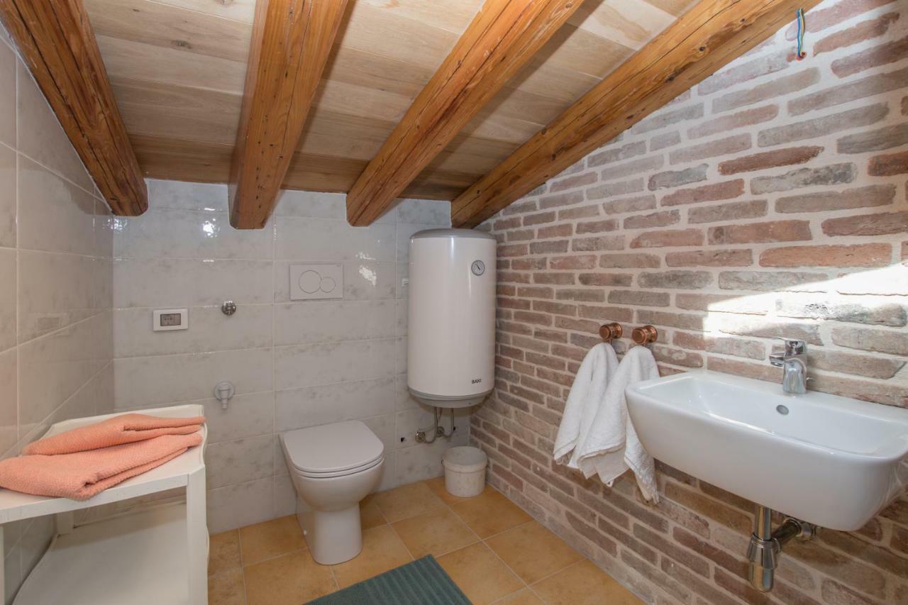 Lana House With Apartments Petrovija Bagian luar foto